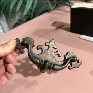 Set of 8 Chippendale Brass Drawer Pulls Handles N2276